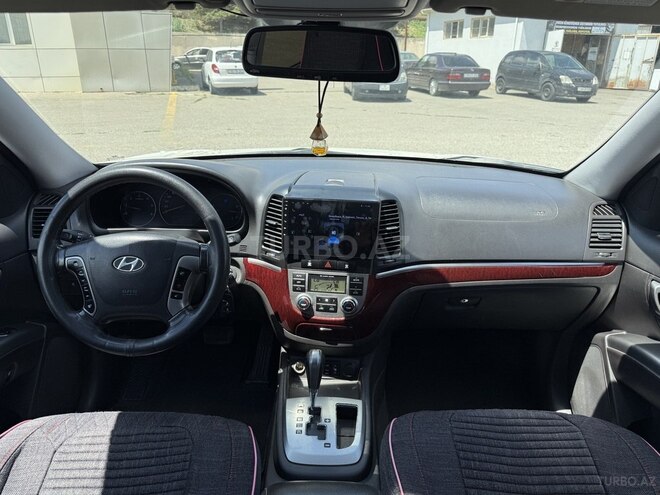 Hyundai Santa Fe-12