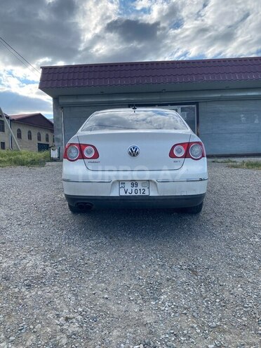 Volkswagen Passat-2