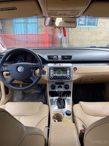Volkswagen Passat-5