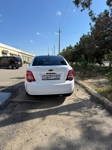 Chevrolet Aveo-3