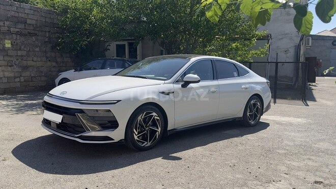 Hyundai Sonata-2
