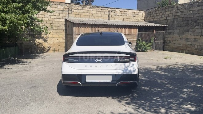 Hyundai Sonata-6