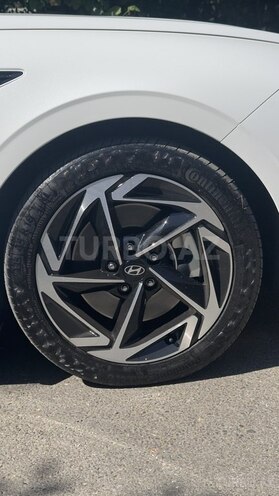 Hyundai Sonata-13