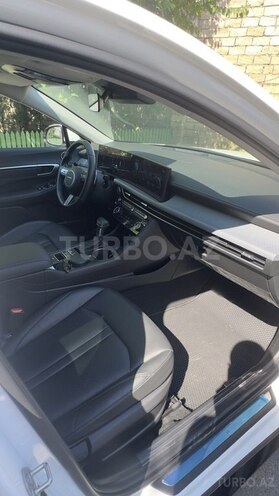 Hyundai Sonata-12