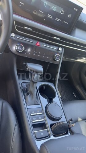 Hyundai Sonata-17