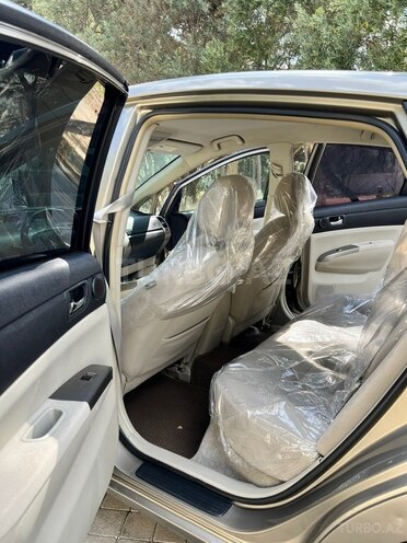Toyota Prius-11