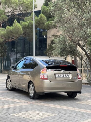 Toyota Prius-5