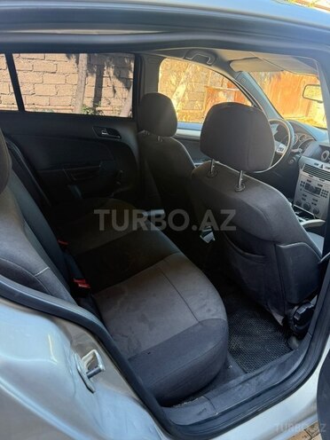 Opel Astra-10