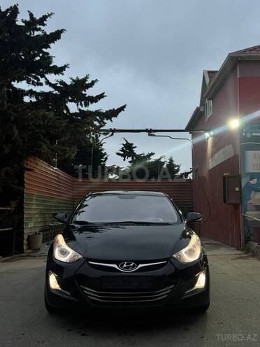 Hyundai Elantra-1