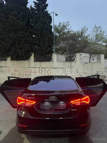 Hyundai Elantra-5