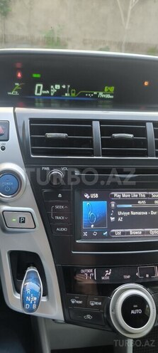 Toyota Prius-7