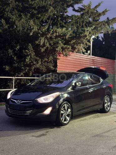 Hyundai Elantra-16