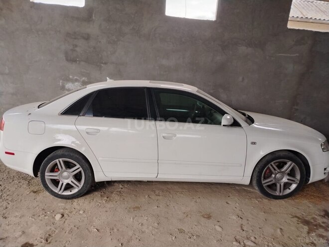 Audi A4-3
