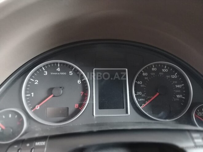 Audi A4-9