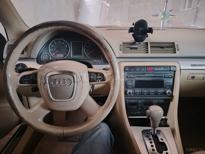 Audi A4-8