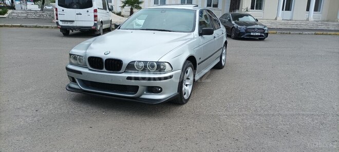 BMW 523-9