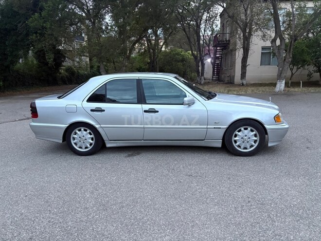 Mercedes C 240-6