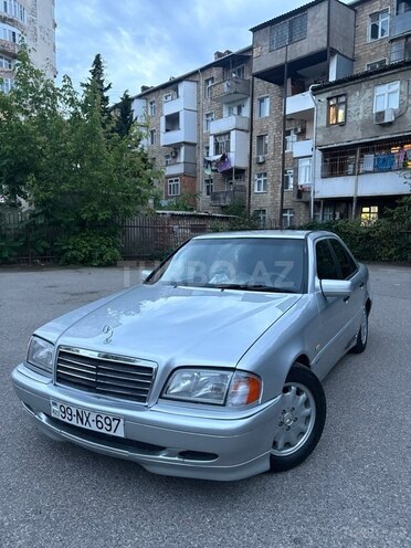 Mercedes C 240-1