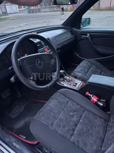 Mercedes C 240-3