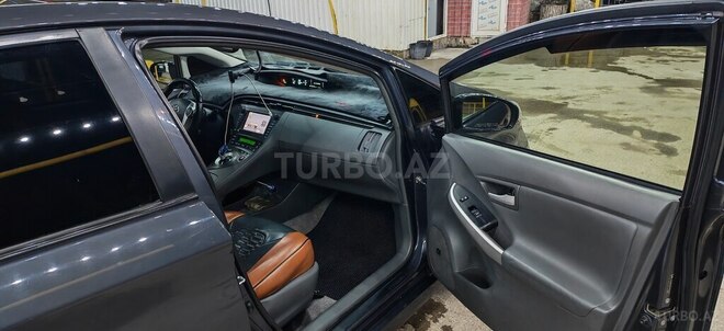 Toyota Prius-14