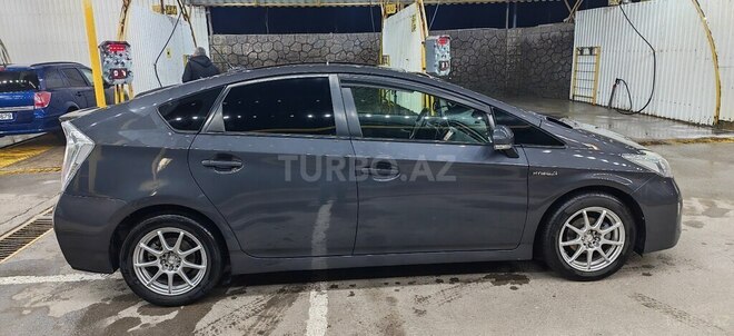 Toyota Prius-9