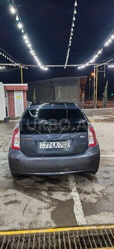 Toyota Prius-10
