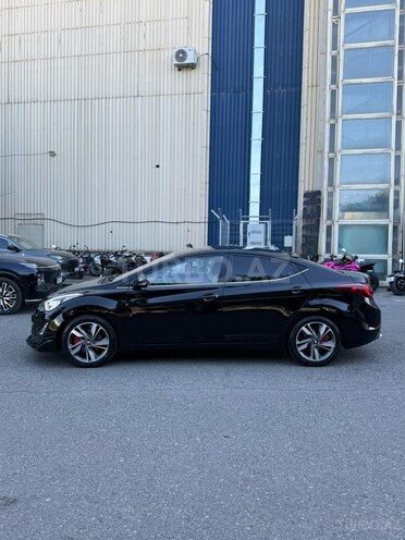 Hyundai Elantra-2