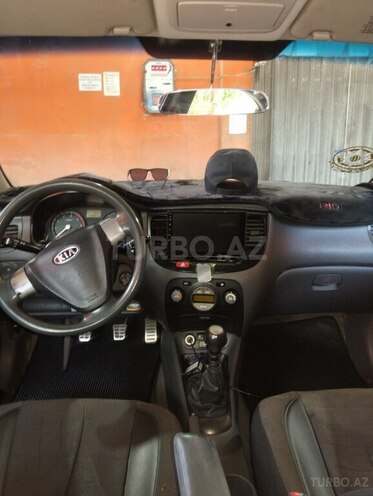 Kia Rio-6
