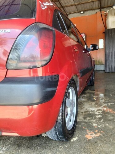 Kia Rio-4