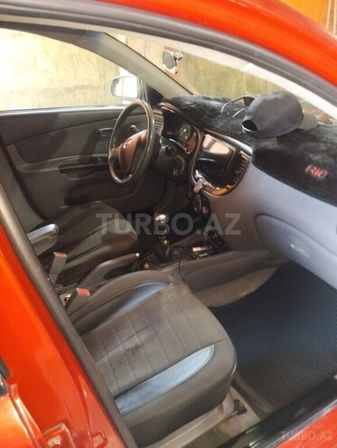 Kia Rio-7