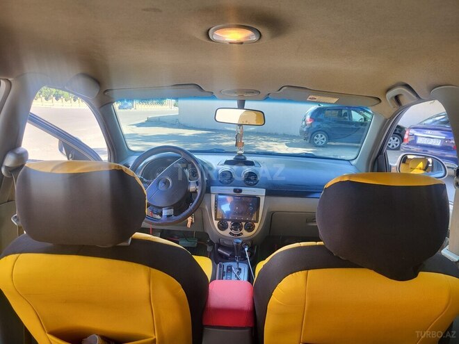 Chevrolet Lacetti-12