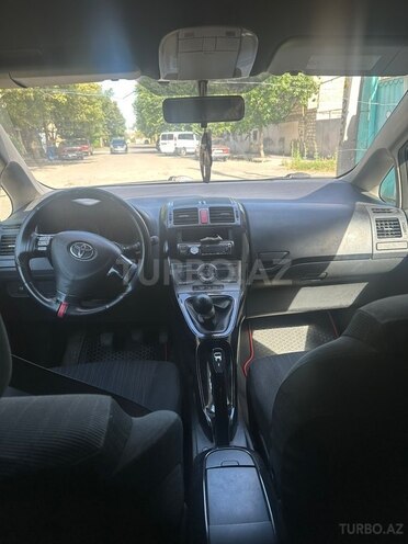 Toyota Auris-3