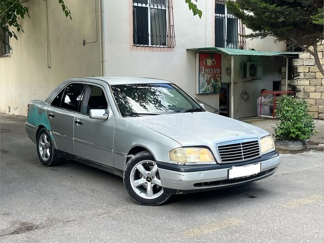 Mercedes C 180-3
