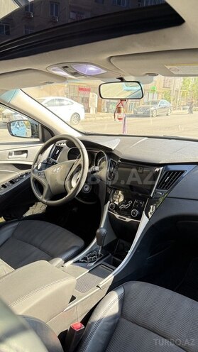 Hyundai Sonata-8