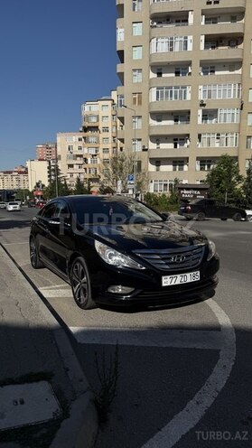 Hyundai Sonata-2