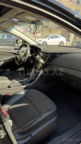 Hyundai Sonata-6