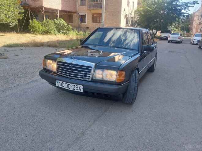 Mercedes 190-2
