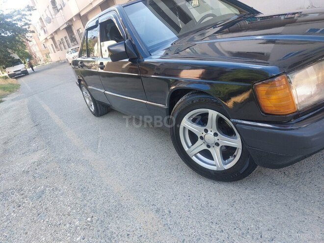 Mercedes 190-6