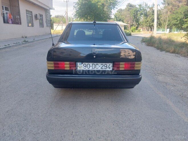 Mercedes 190-10