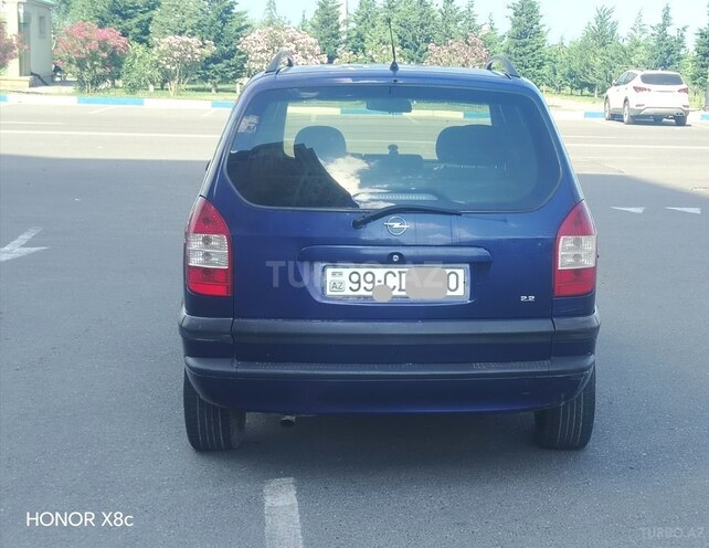 Opel Zafira-2