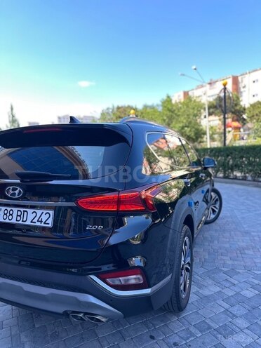 Hyundai Santa Fe-5