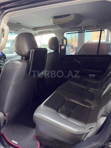 Toyota Land Cruiser-17