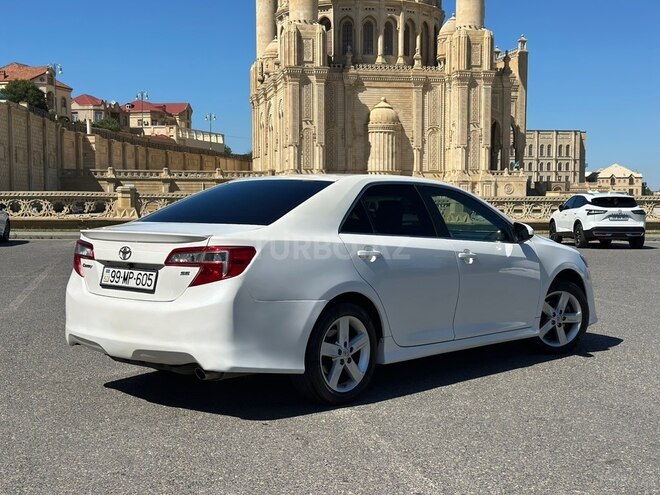 Toyota Camry-2