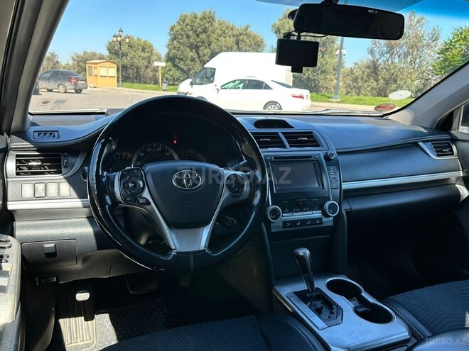 Toyota Camry-7
