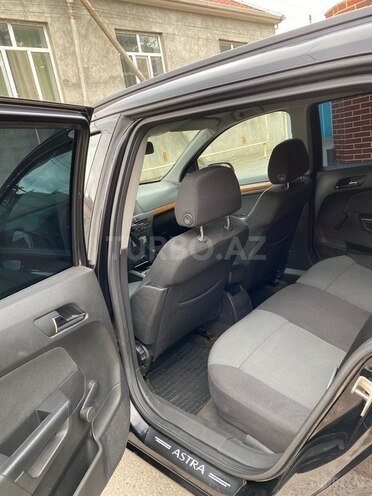 Opel Astra-11