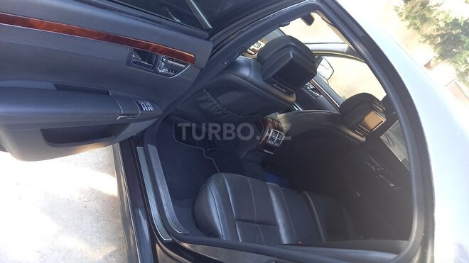 Mercedes S 550 4MATIC-4