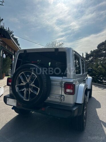 Jeep Wrangler-4