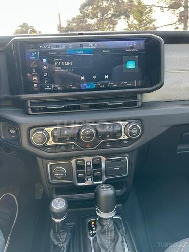 Jeep Wrangler-10