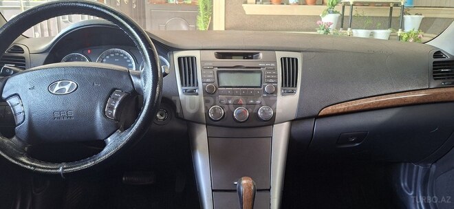 Hyundai Sonata-2