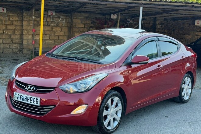 Hyundai Elantra-4
